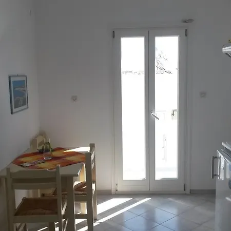 Antonia * Naousa (Paros)