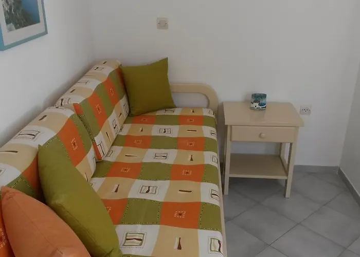 Antonia Apartmán Nausa